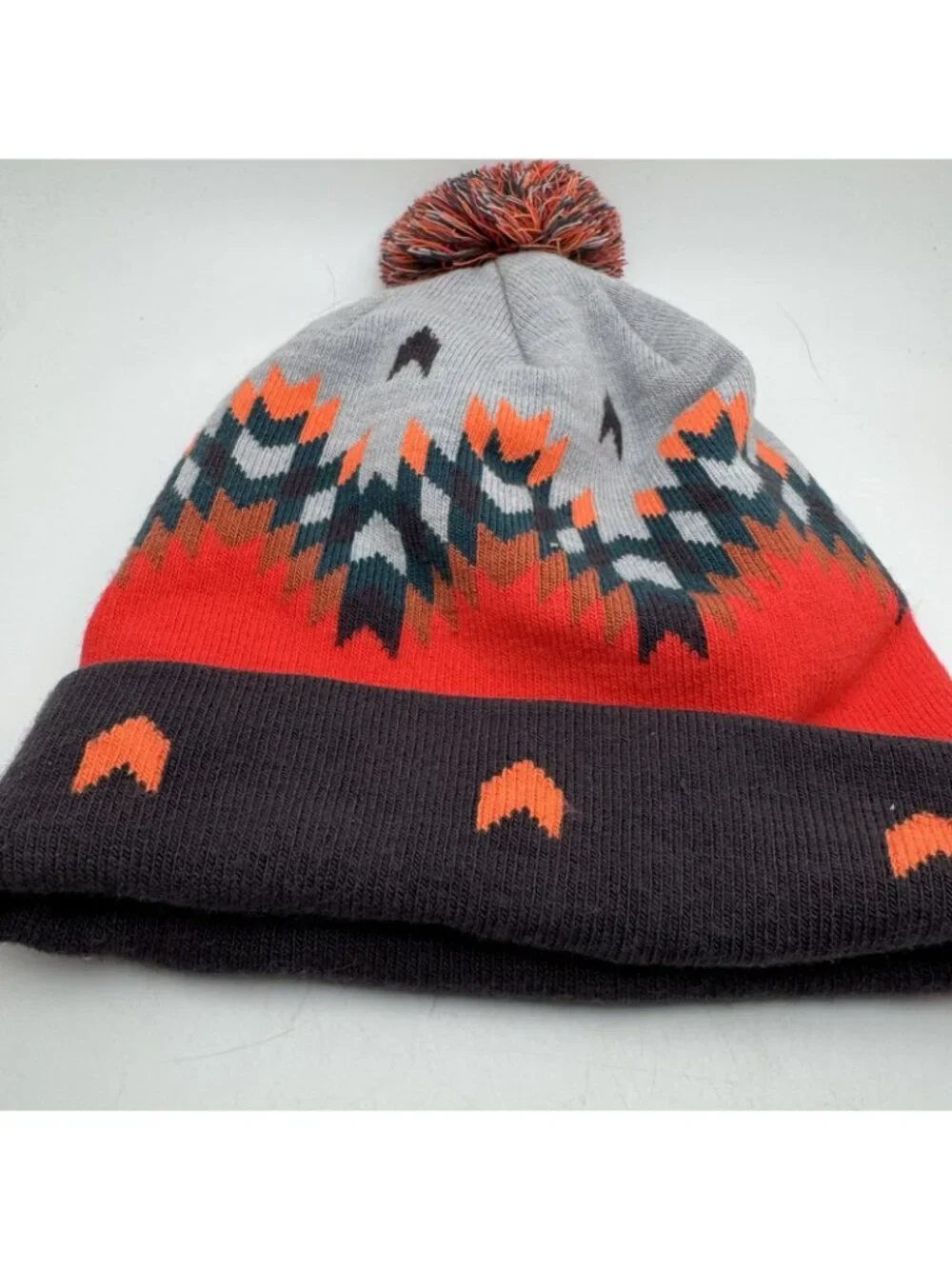 The North Face Beanie Hat Men's One Size Pom Pom Knit Winter Cap Red Black Grey